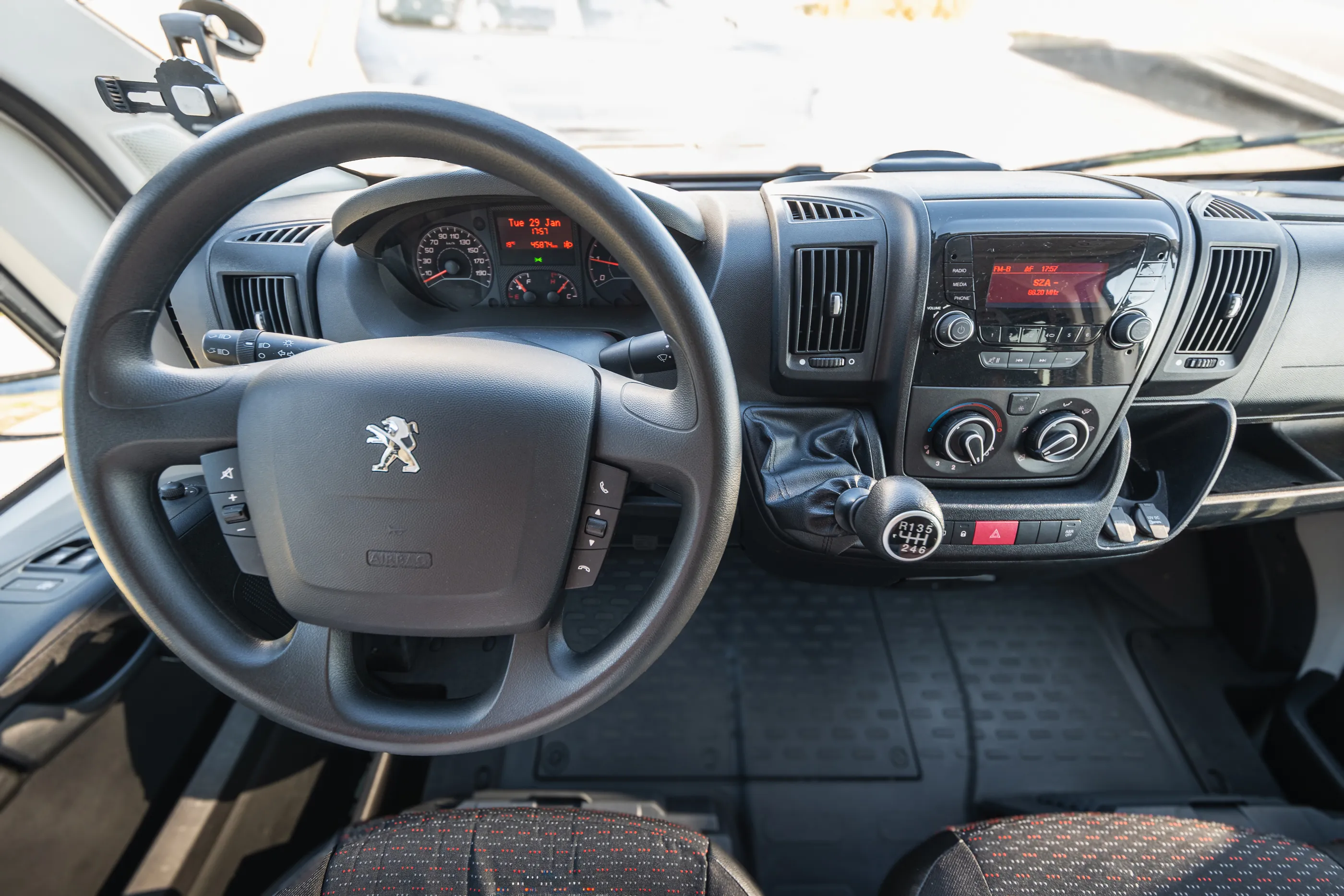 Peugeot Boxer Mikrobus