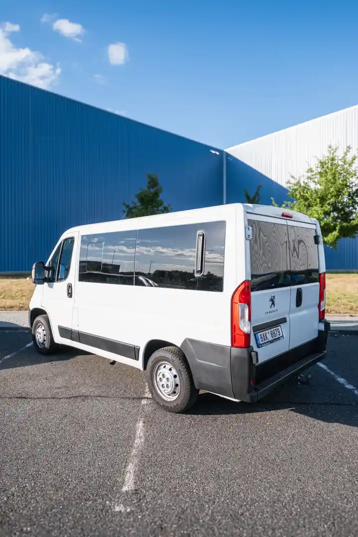 Peugeot Boxer Mikrobus