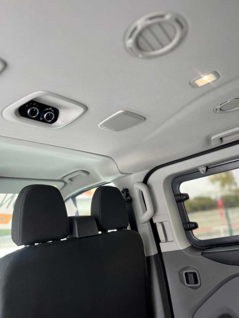 Ford Custom Tourneo krátký